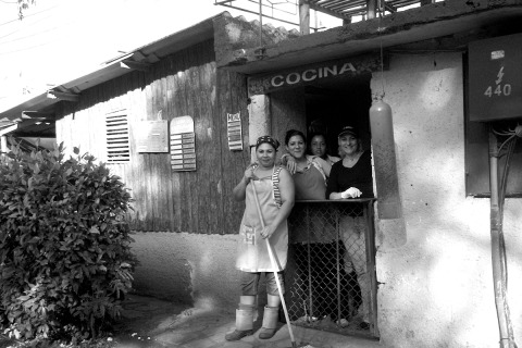 Kitchen staff at the “organopónico,” or urban farm / photograph by Christina Ergas.
