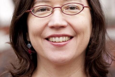 Mai-Lin Cheng Receives Two Research Fellowships